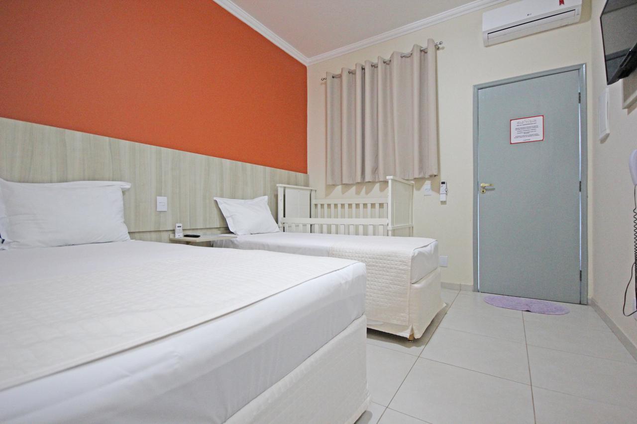 Glória Hotel Olímpia Esterno foto